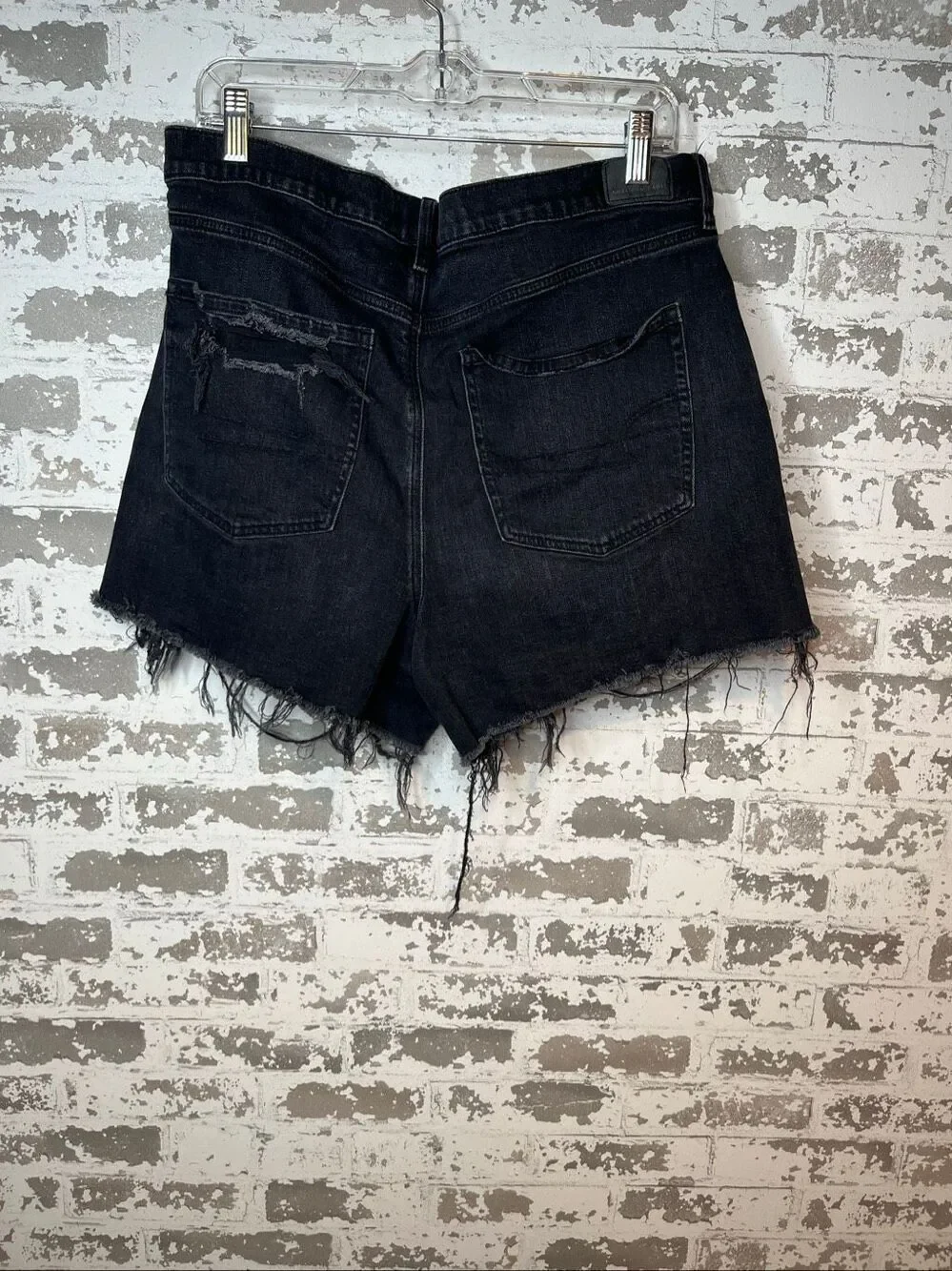 American Eagle | women black distressed relaxed short